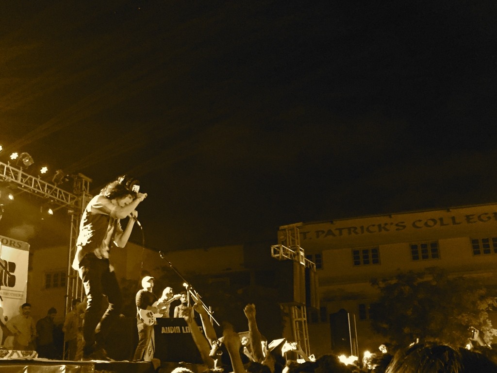 Mizmaar Performing at St Patricks Karachi [2]