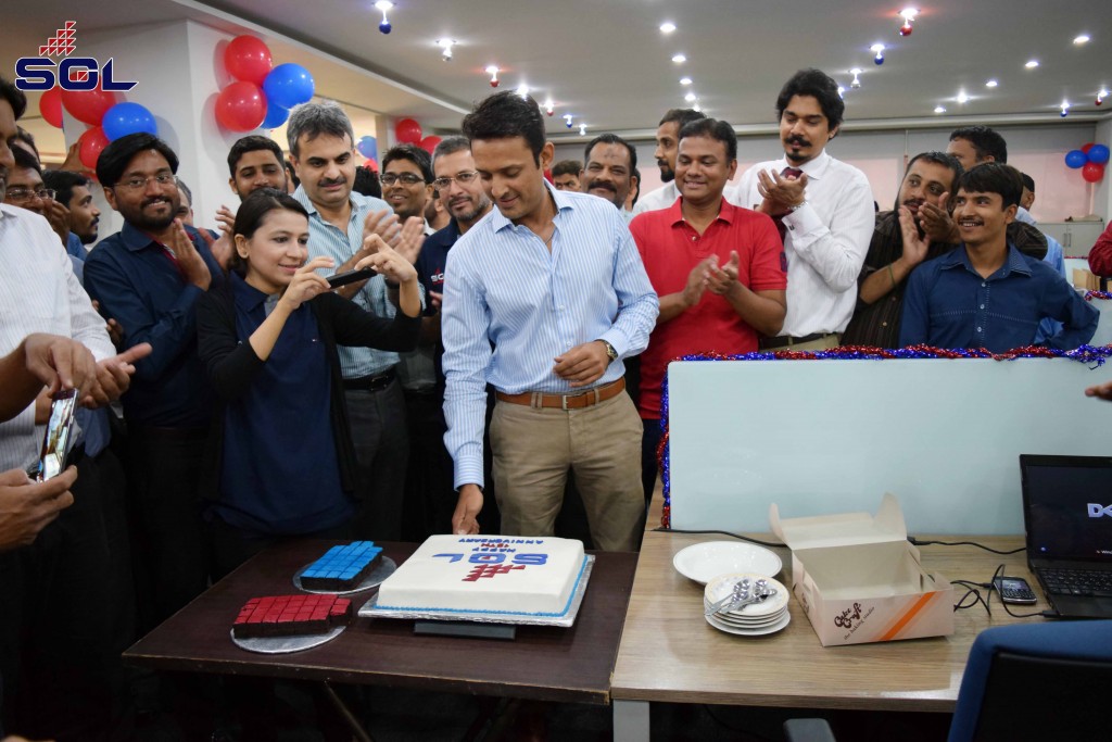 Director at SeaGold Private Limited Shiraz Qureshi cutting cake