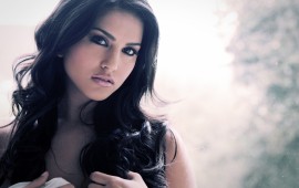 sunny leone raees
